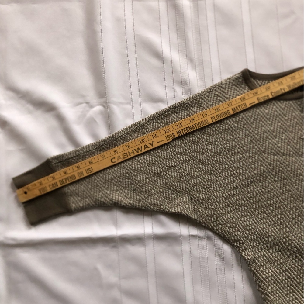 Oatmeal Patterned Batwing Sweater - Picture 4 of 13